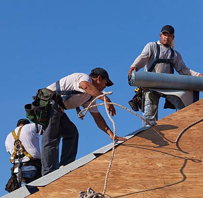 Why Maple Grove Homeowners Should Invest in Professional Roofing Services