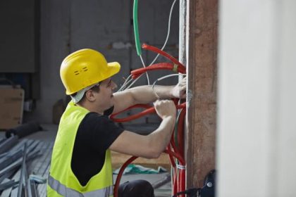 Essential Traits of Successful Electrical Contractors