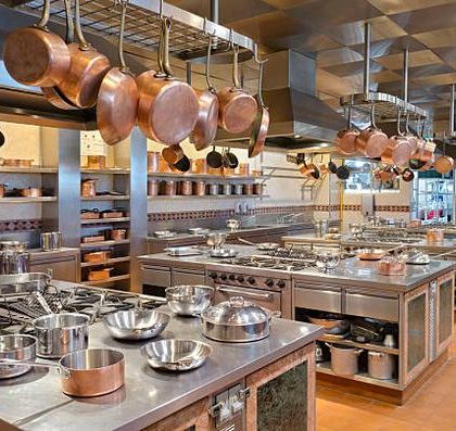 Choosing the Right Commercial Catering Equipment for Your Growing Business